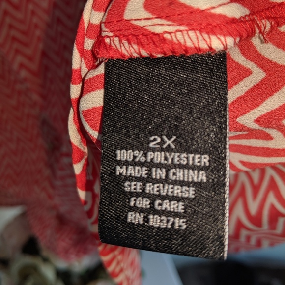 Zac and Rachel Red White Lightweight Blouse - Picture 5 of 8